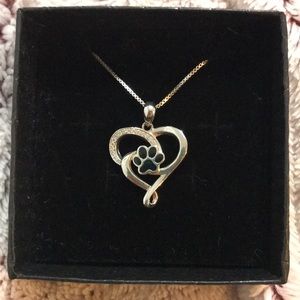 Beautiful silver paw print necklace